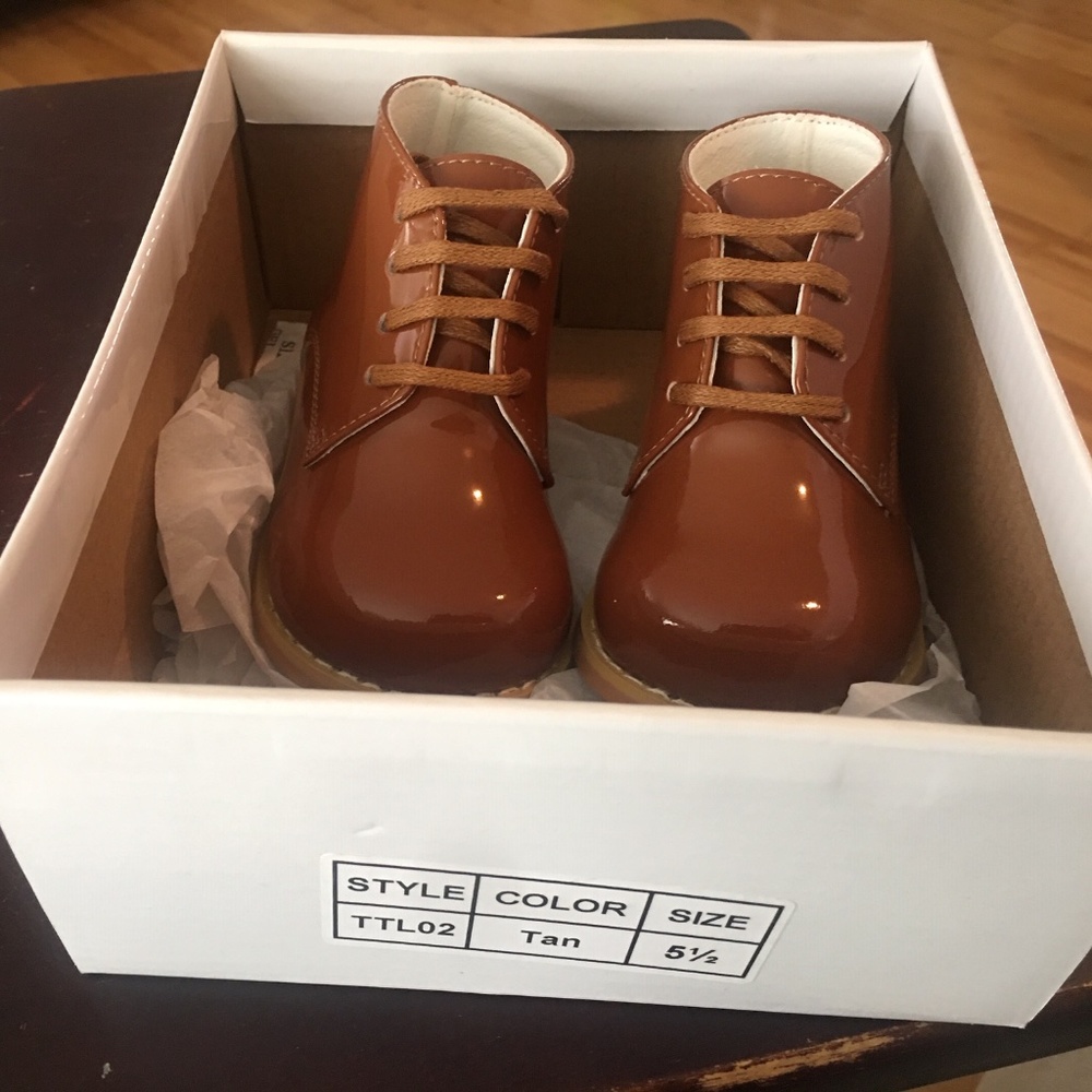 Brand new beginner walking toddler shoes.